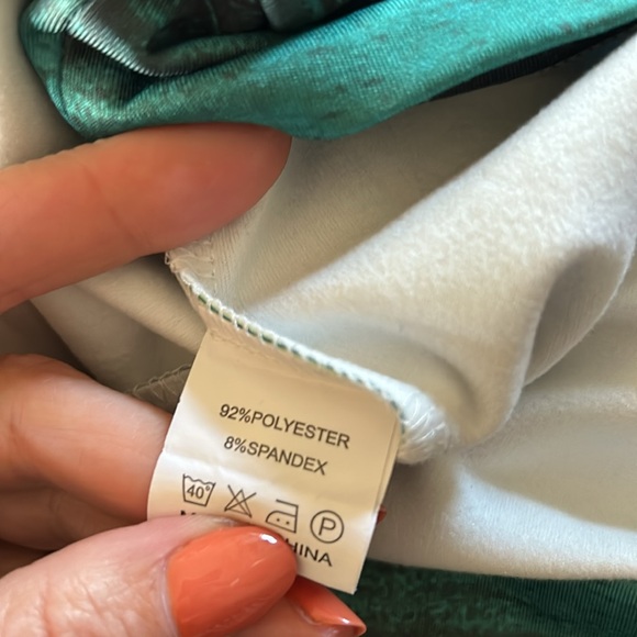 Christmas Elf Gnome Blue Hoodie Soft Comfy Sweatshirt Size Large - Picture 7 of 8